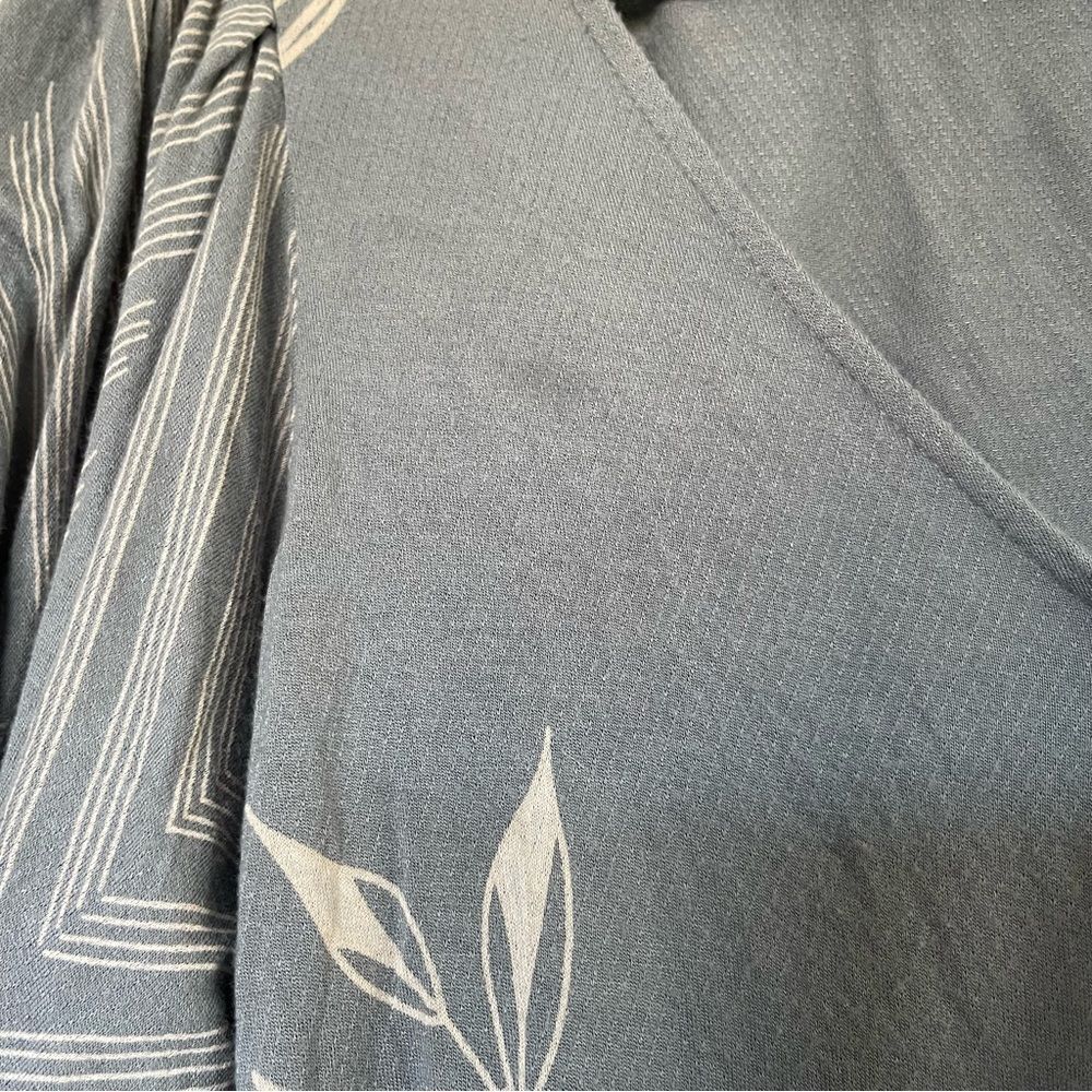 Lucky Brand Blue Short Sleeve Front Wrap & Toe Shirt Casual Comfy Top - Picture 4 of 7
